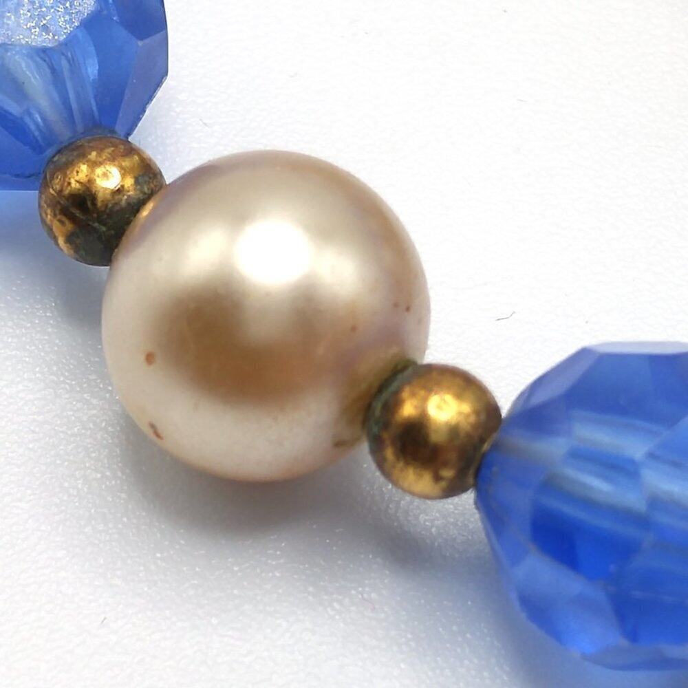Vintage Lucite Blue Faceted Bead Necklace, Glass Pearl Accents, 1940s, 54 Inches - Picture 6 of 7